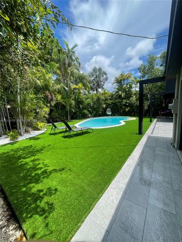 1955 Alamanda Dr 1, North Miami, FL 33181