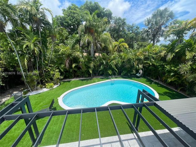 1955 Alamanda Dr 1, North Miami, FL 33181