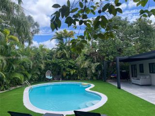 1955 Alamanda Dr 1, North Miami, FL 33181
