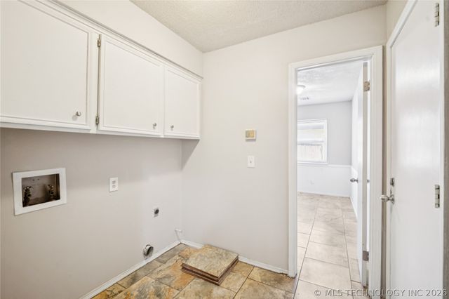 7065 E 52nd Street, Tulsa, OK 74145