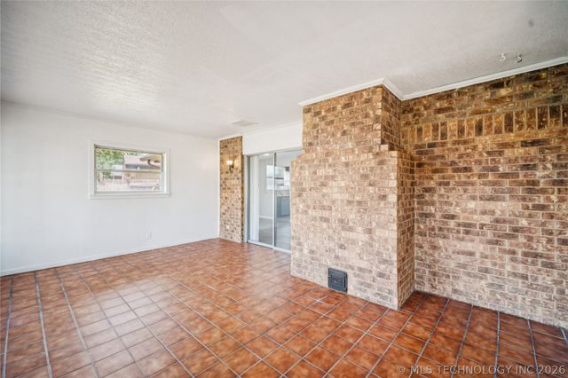 7065 E 52nd Street, Tulsa, OK 74145