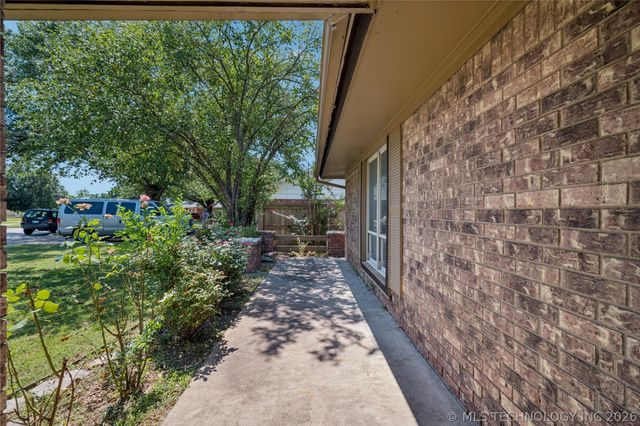 7065 E 52nd Street, Tulsa, OK 74145