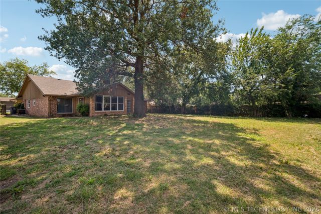 7065 E 52nd Street, Tulsa, OK 74145