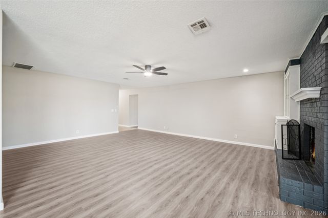7065 E 52nd Street, Tulsa, OK 74145