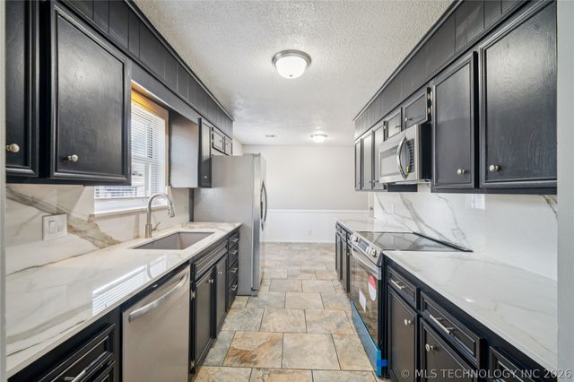 7065 E 52nd Street, Tulsa, OK 74145