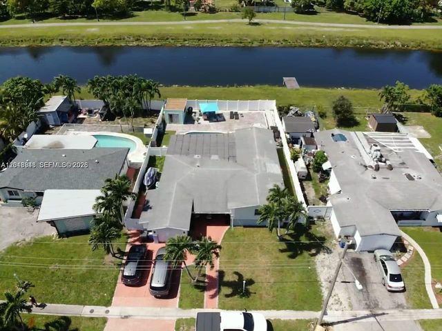 3617 NW 37th Street, Lauderdale Lakes, FL 33309