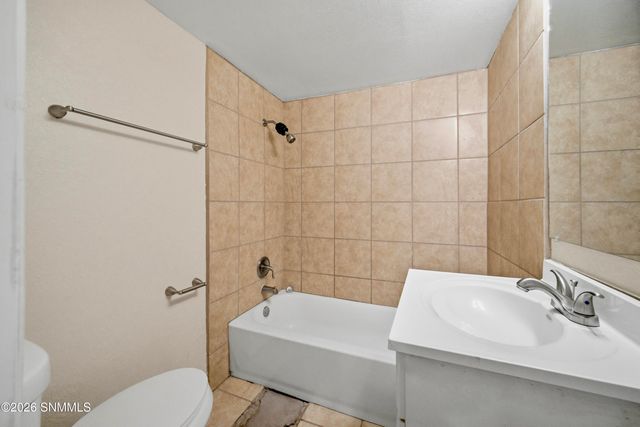 420 N Melendres Street, Las Cruces, NM 88005