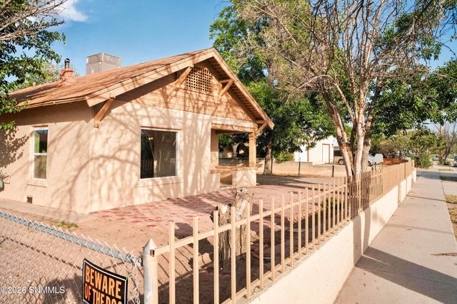 420 N Melendres Street, Las Cruces, NM 88005