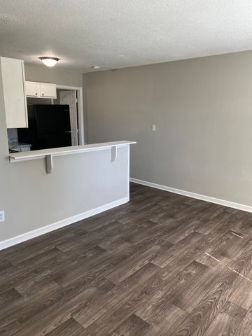 94 Cedarcrest Dr Apt 1, Clarksville, TN 37042