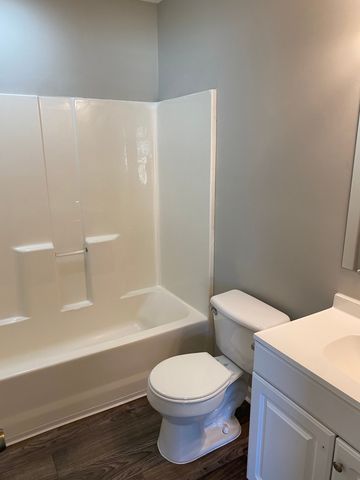 94 Cedarcrest Dr Apt 1, Clarksville, TN 37042