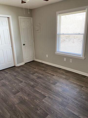 94 Cedarcrest Dr Apt 1, Clarksville, TN 37042