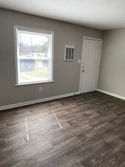 94 Cedarcrest Dr Apt 1, Clarksville, TN 37042