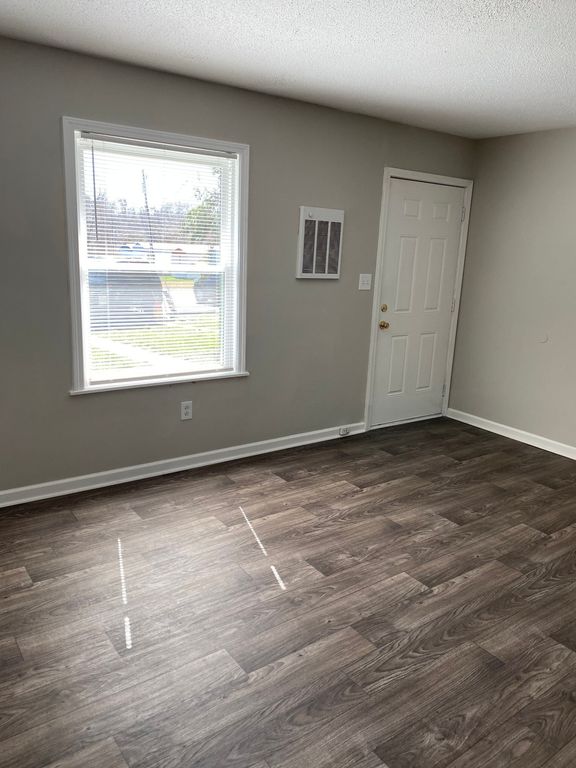 94 Cedarcrest Dr Apt 1, Clarksville, TN 37042