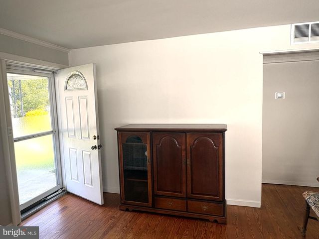 115 COMPASS RD, Baltimore, MD 21220