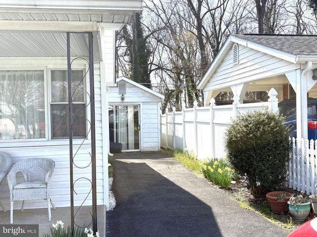 115 COMPASS RD, Baltimore, MD 21220