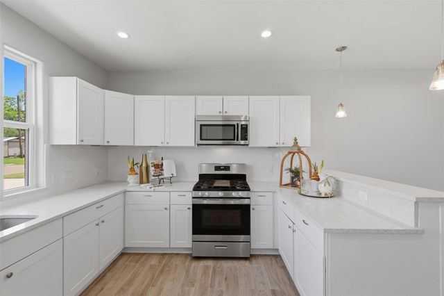 249 Mcdade Street, Hempstead, TX 77445