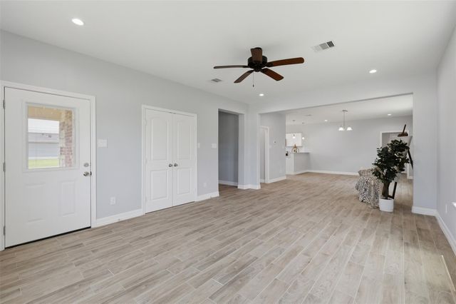 249 Mcdade Street, Hempstead, TX 77445