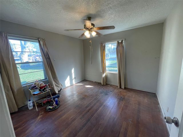 6642 Teluco Street, Houston, TX 77055