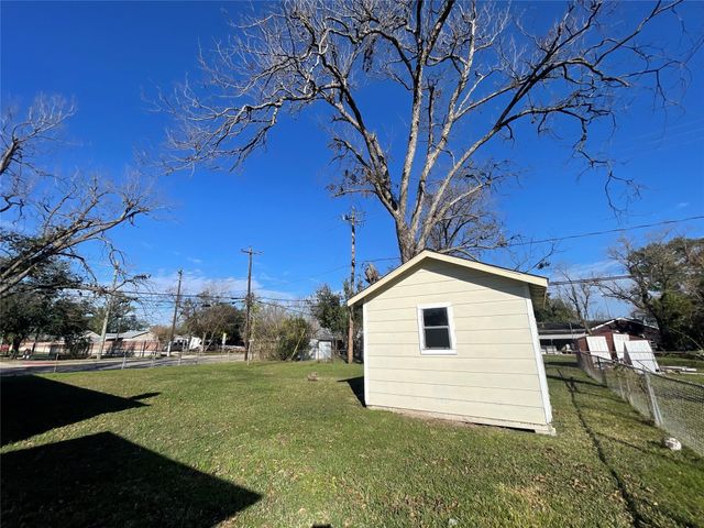 6642 Teluco Street, Houston, TX 77055