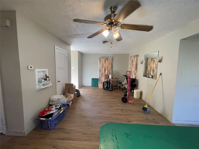 6642 Teluco Street, Houston, TX 77055