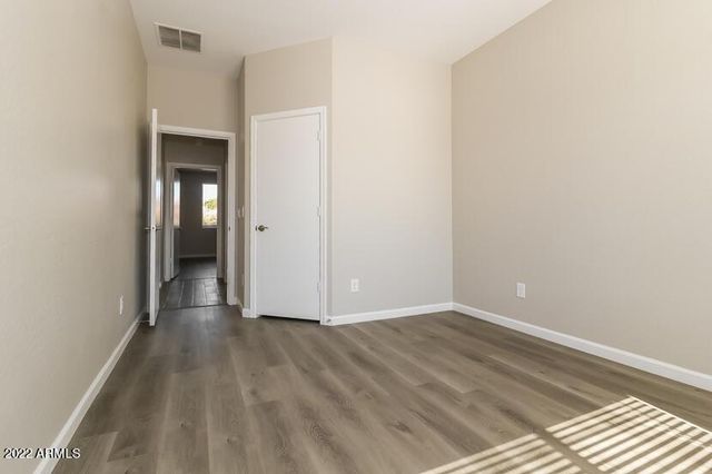 709 E Whyman Avenue, Avondale, AZ 85323