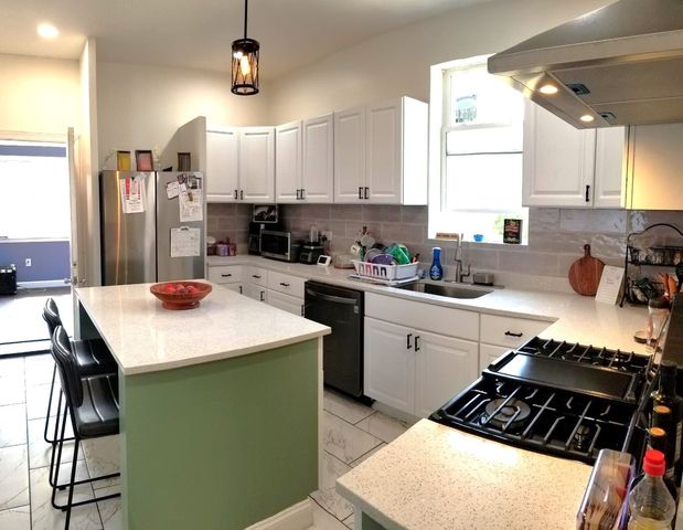 6714 S Ada Street, Chicago, IL 60636