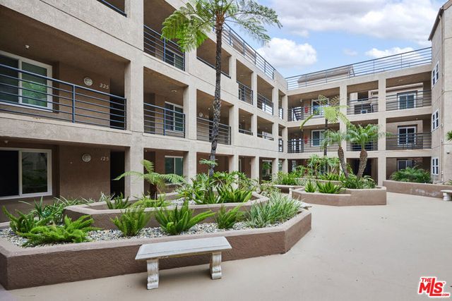 1200 Pacific Coast Highway 305, Huntington Beach, CA 92648