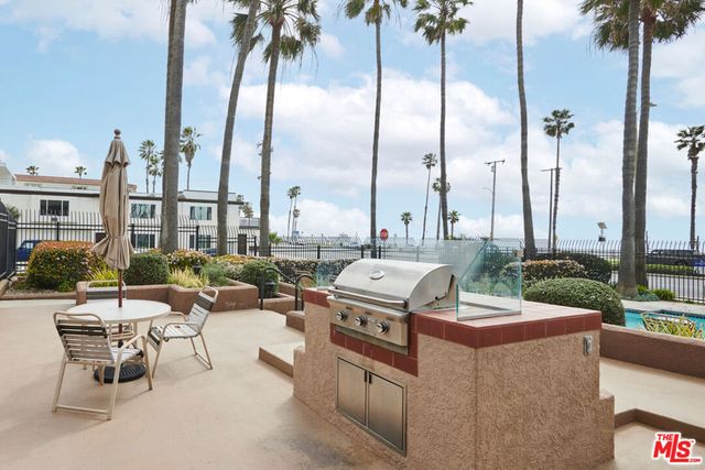 1200 Pacific Coast Highway 305, Huntington Beach, CA 92648