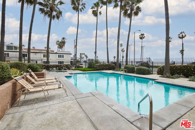 1200 Pacific Coast Highway 305, Huntington Beach, CA 92648