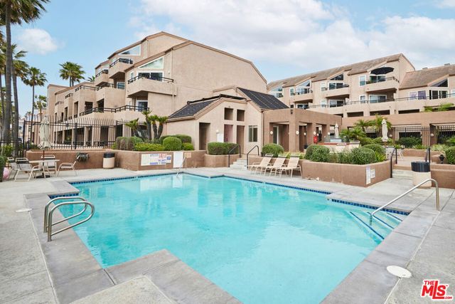 1200 Pacific Coast Highway 305, Huntington Beach, CA 92648