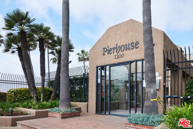 1200 Pacific Coast Highway 305, Huntington Beach, CA 92648