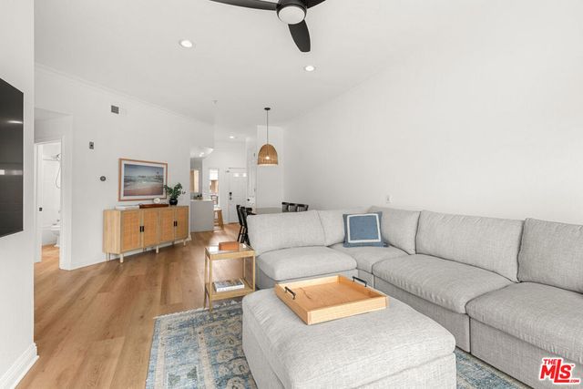 1200 Pacific Coast Highway 305, Huntington Beach, CA 92648