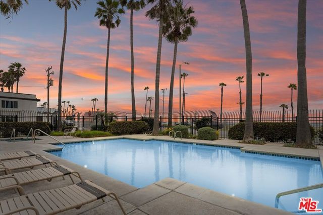 1200 Pacific Coast Highway 305, Huntington Beach, CA 92648