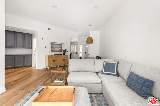 1200 Pacific Coast Highway 305, Huntington Beach, CA 92648