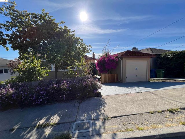 2635 MONTE VISTA AVE., El Cerrito, CA 94530