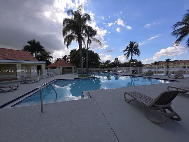 12730 Vista Isles Dr 815, Sunrise, FL 33325