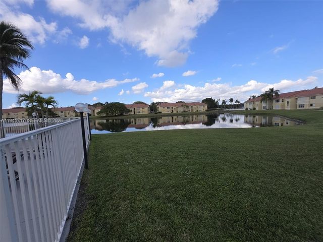 12730 Vista Isles Dr 815, Sunrise, FL 33325