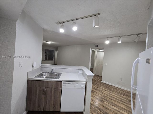 12730 Vista Isles Dr 815, Sunrise, FL 33325