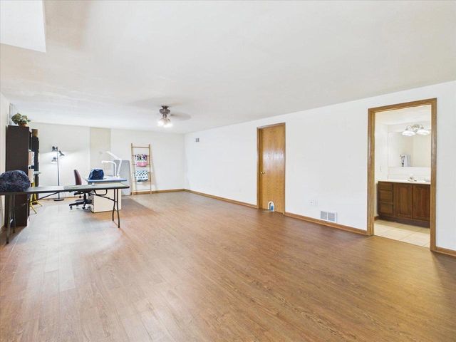 704 Augusta Drive, Waunakee, WI 53597
