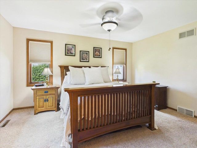 704 Augusta Drive, Waunakee, WI 53597