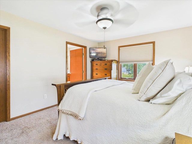 704 Augusta Drive, Waunakee, WI 53597