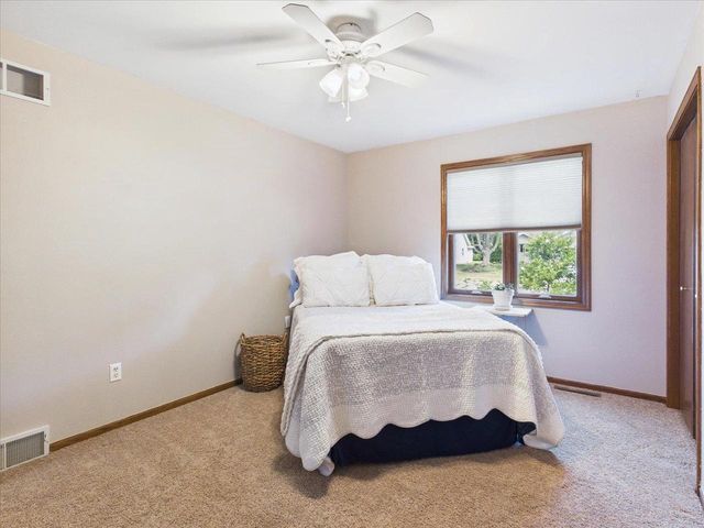 704 Augusta Drive, Waunakee, WI 53597