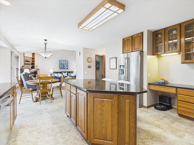 704 Augusta Drive, Waunakee, WI 53597