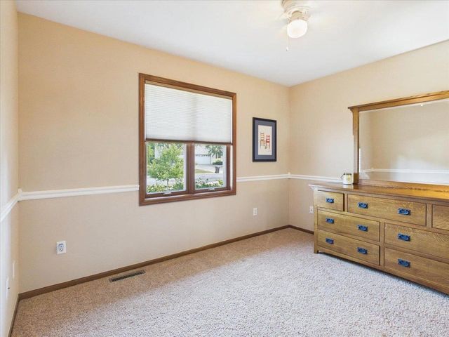 704 Augusta Drive, Waunakee, WI 53597