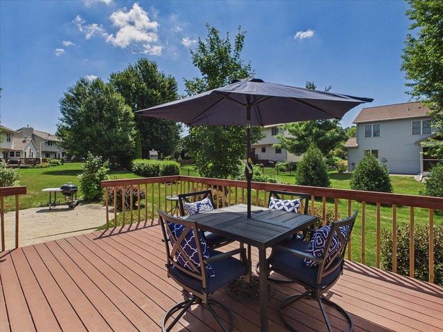 704 Augusta Drive, Waunakee, WI 53597