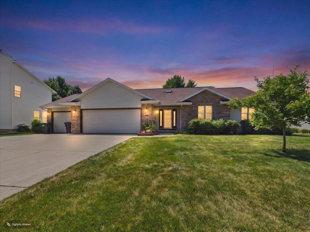 704 Augusta Drive, Waunakee, WI 53597
