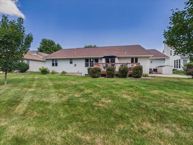 704 Augusta Drive, Waunakee, WI 53597