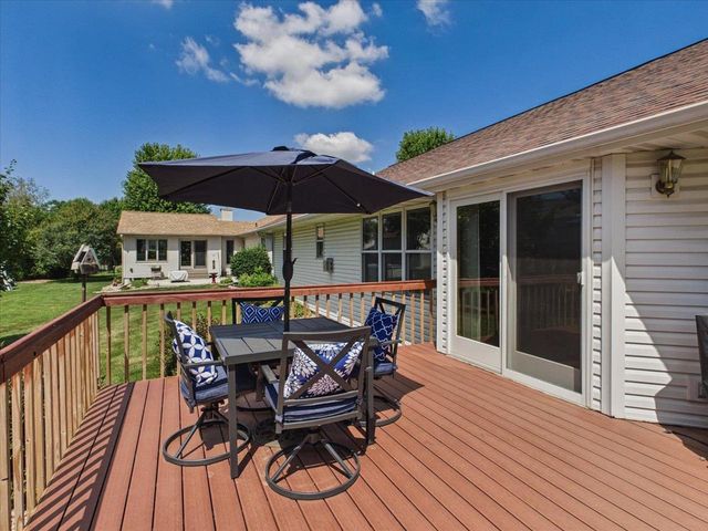 704 Augusta Drive, Waunakee, WI 53597