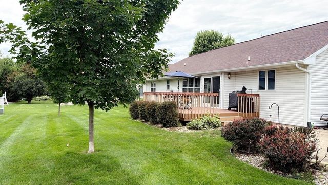 704 Augusta Drive, Waunakee, WI 53597