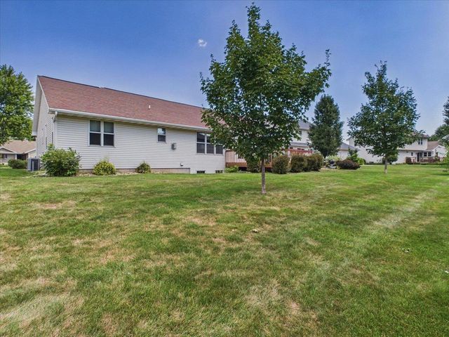 704 Augusta Drive, Waunakee, WI 53597